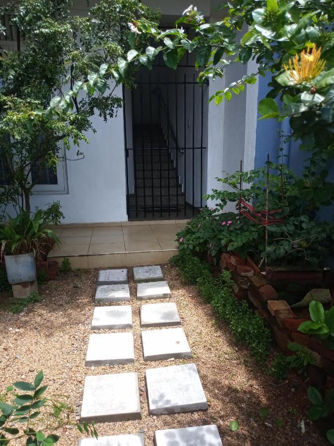 Ocean Pebbles Daire Dehiwala-Mount Lavinia Dış mekan fotoğraf